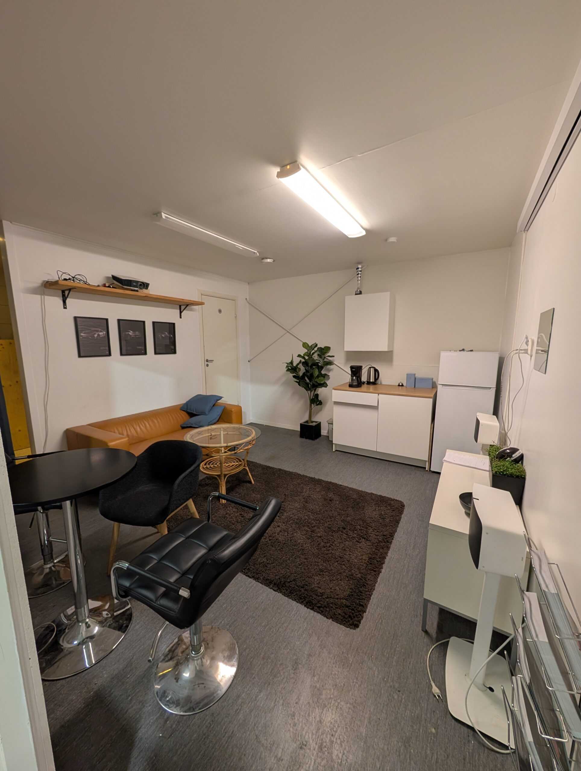 Lokal uthyres – 200 kvm centralt i Åkersberga 5